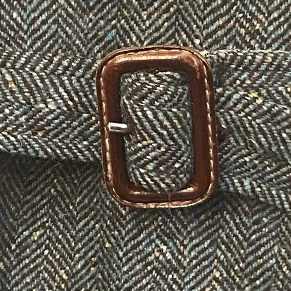 Burberry gray herringbone tweed wool dress with belt, size 5, fully lined. - Picture 4 of 13